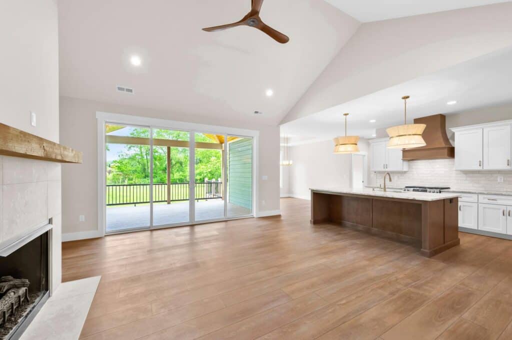 004-018-Living Room-1500x999
