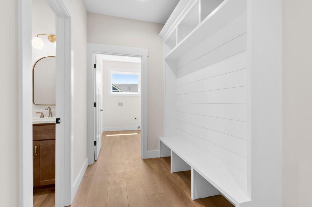 019-013-Mudroom-1500x999