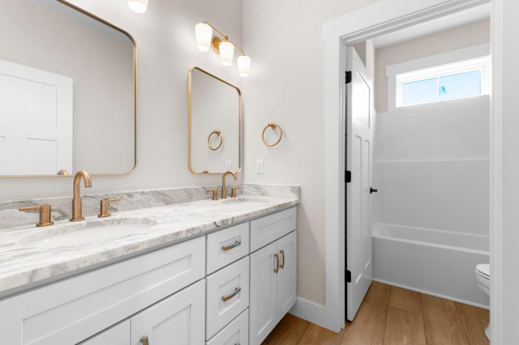 028-024-Bathroom-1500x999